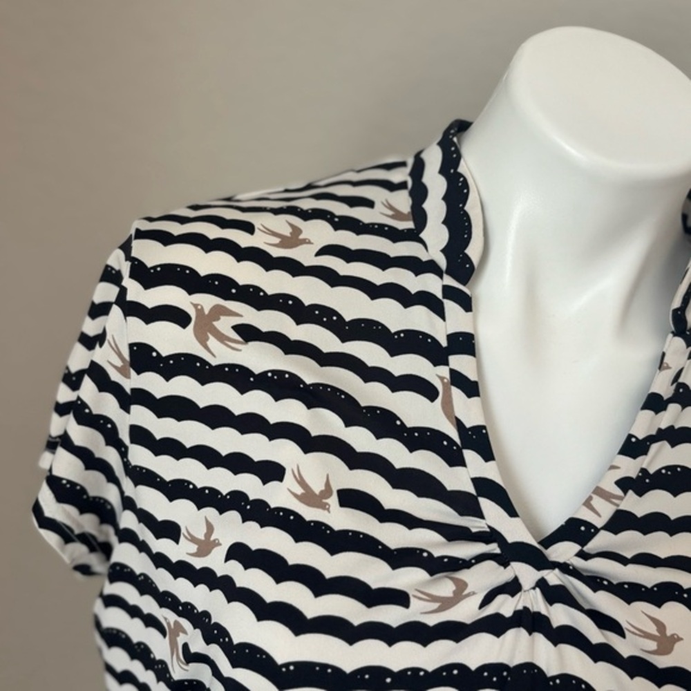 Sport Haley V-neck Short‎ Sleeve Lightweight Black White Stripe Bird Golf Shirt